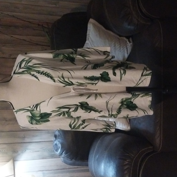 CJ Banks White Open Tie Front Cardigan with Green Palm Leaves Size XL - Picture 1 of 10